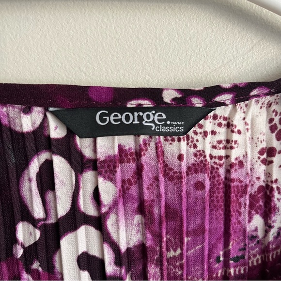 3/$40 Size Xl George short sleeve Dressy Tee Shirt - Picture 4 of 4